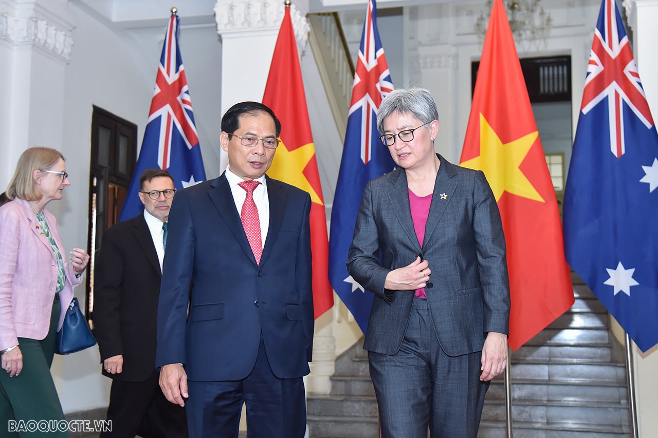 Bộ trưởng Ngoại giao Bùi Thanh Sơn đón, họp song phương với Bộ trưởng Ngoại giao Australia Penny Wong