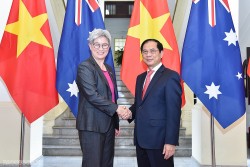 Bộ trưởng Ngoại giao Việt Nam-Australia trao đổi triển khai quan hệ Đối tác chiến lược