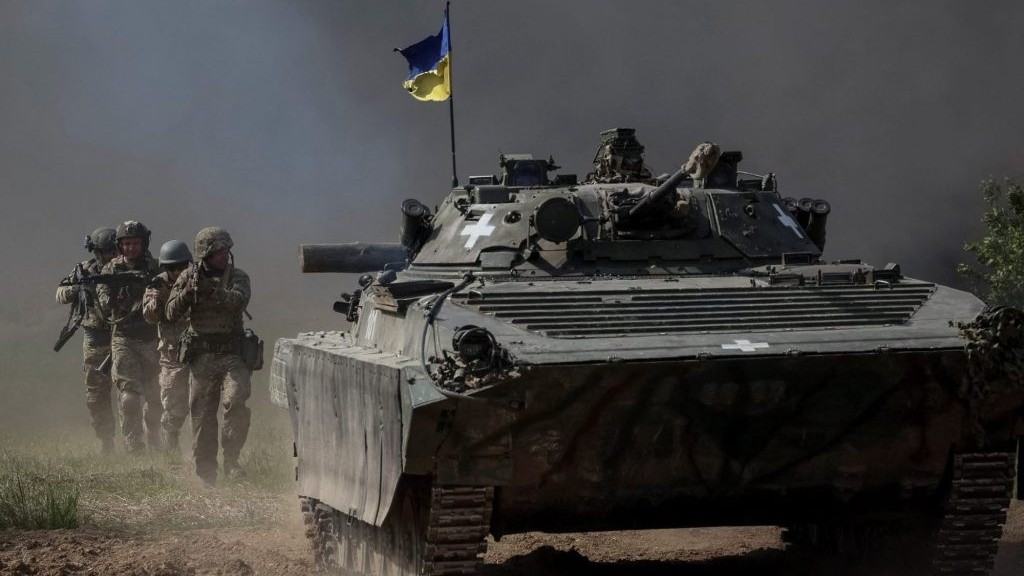 Nga-Ukraine: G7 dự đoán xung đột còn kéo dài đến năm 2030, 24 UAV tấn công nhà máy lọc dầu Kiev, lửa bùng phát gần sân bây Sochi