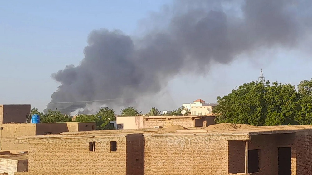 (08.23) Xung độ tại Sudan tiếp tục diễn biến phức tạp, với tâm điểm là giao tranh giành quyền kiểm soát căn cứ quân sự ở Khartoum. (Nguồn: AFP)