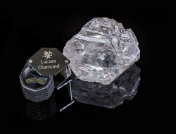Phát hiện viên kim cương thứ 20, hàng quý hiếm, trọng lượng hơn 100 carat tại Botswana