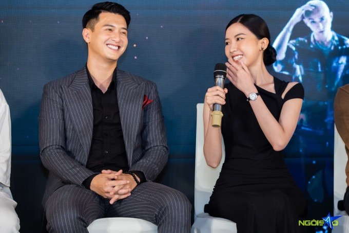 Huỳnh Anh và Lương Thanh đều xác nhận mối quan hệ của họ trong phim rất trong sáng nên không có nhiều cảnh tình cảm, ngọt ngào. 