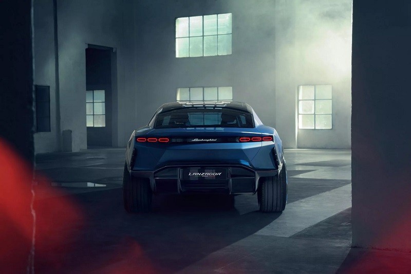 Lamborghini Lanzador bản thương mại sẽ được sản xuất tại nhà máy Sant'Agata Bolognese. 