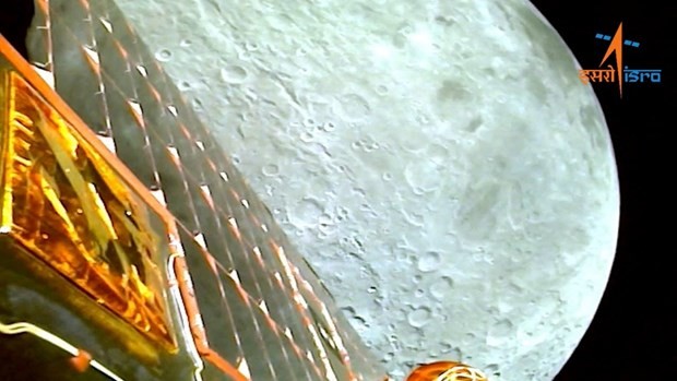 Vietnamese leaders congratulate India on spacecraft's successful landing on moon