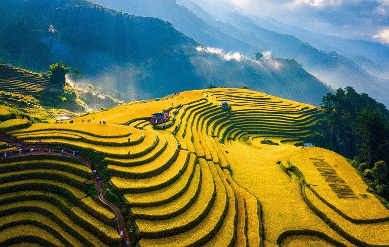 Ngắm những bức ảnh đẹp nhất mang tên 'Tỏa sáng Việt Nam'