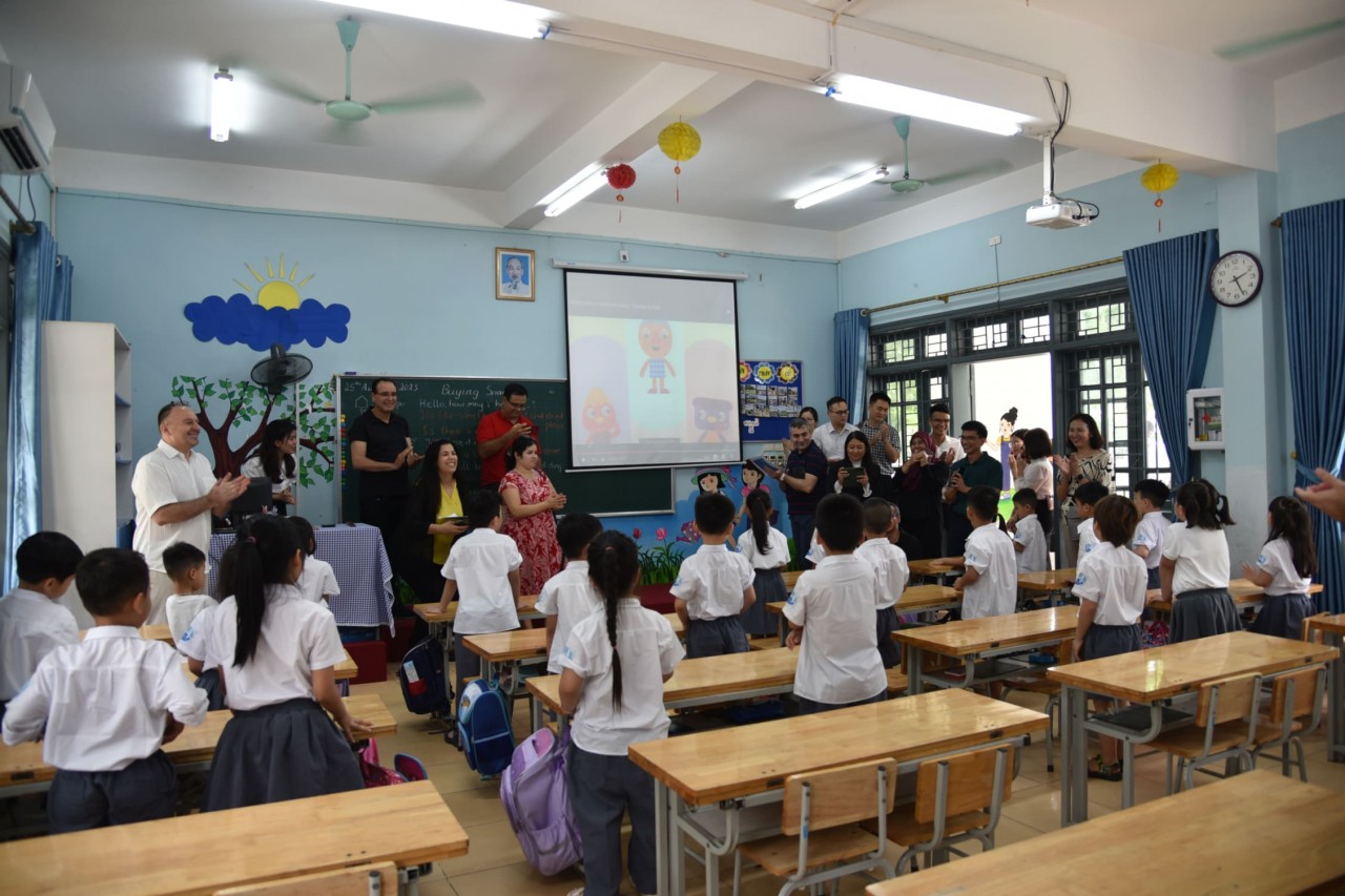 Đoàn báo chí nước ngoài tìm hiểu môi trường đầu tư tại Phú Thọ Đoàn báo chí nước ngoài tìm hiểu môi trường đầu tư tại Phú Thọ
