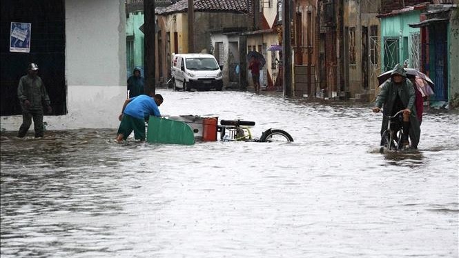 Cuba cảnh báo mưa lớn kéo dài gây ngập lụt nghiêm trọng