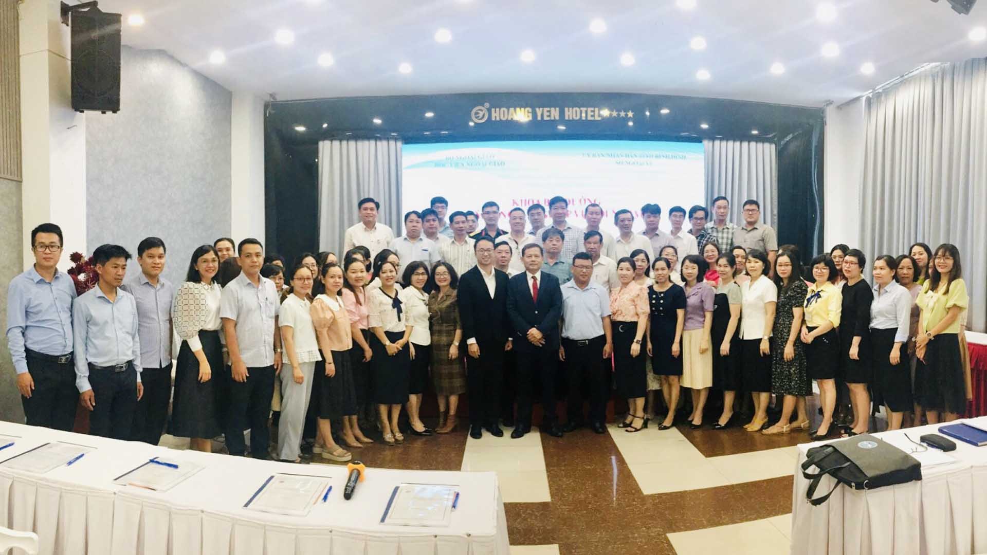 Khóa bồi dưỡng kỹ năng và nghiệp vụ đối ngoại tại tỉnh Bình Định