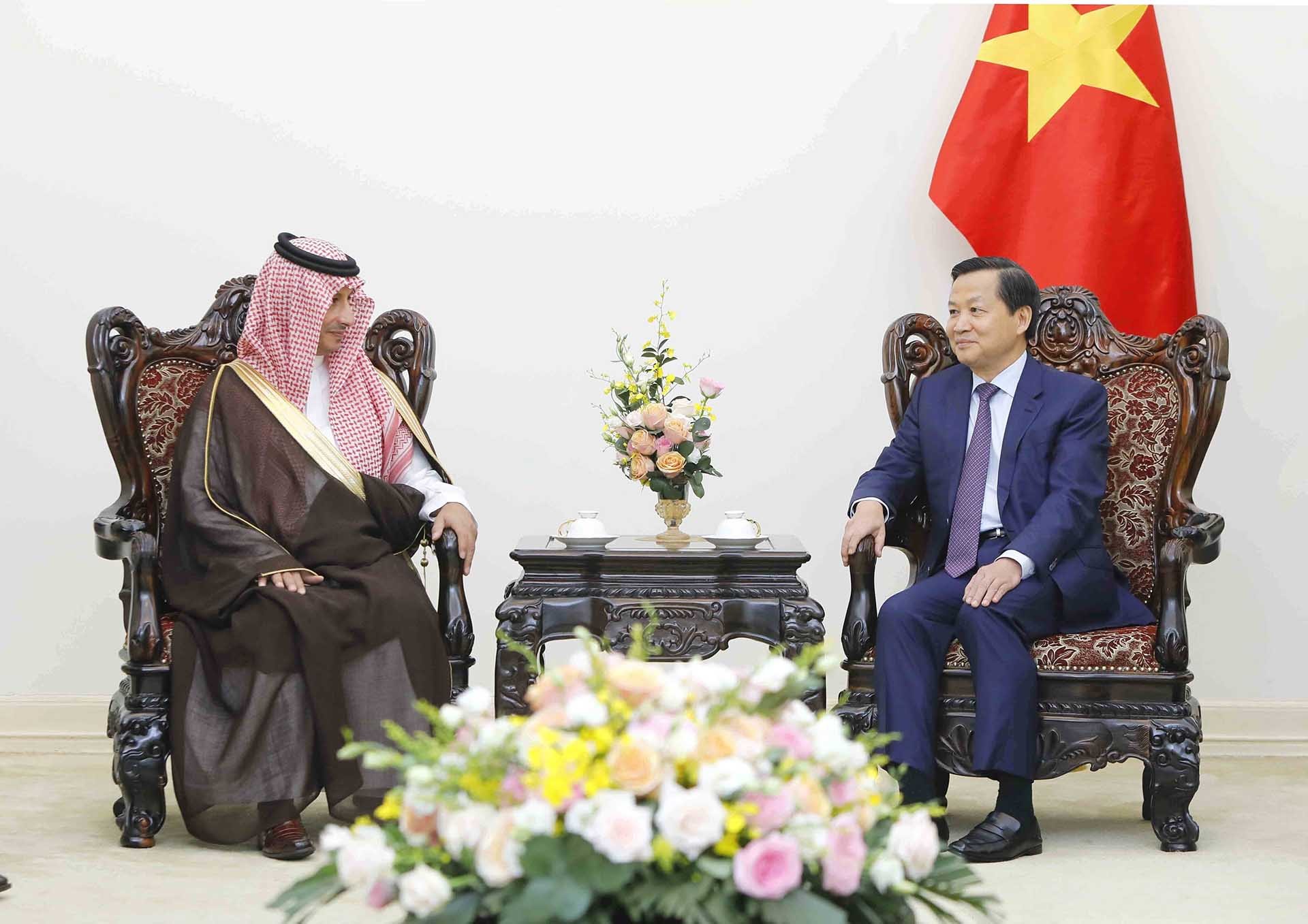 Phó Thủ tướng Lê Minh Khái tiếp ông Ahmed bin Aqeel-Khateeb, Bộ trưởng Du lịch Saudi Arabia. (Nguồn: TTXVN)