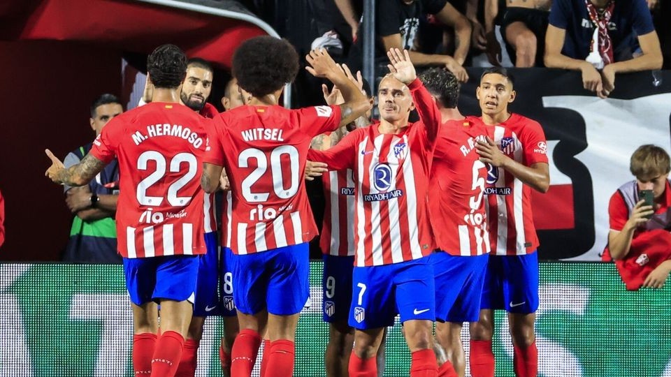 La Liga vòng 3: Atletico Madrid thắng 7-0 Vallecano, Memphis Depay chấn thương