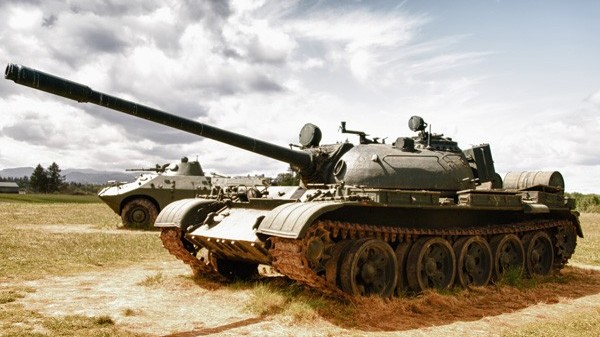 'Cân đo đong đếm' sức mạnh xe tăng Nga và Leopard 1 phương Tây cấp cho Ukraine