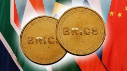Kinh tế BRICS vững vàng nhờ Nga, Trung Quốc và Ấn Độ? Cách nhóm làm 'lu mờ' vị thế đồng USD