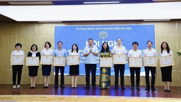 People’s Committee of Hanoi holds a meeting to review external work, int'l integration