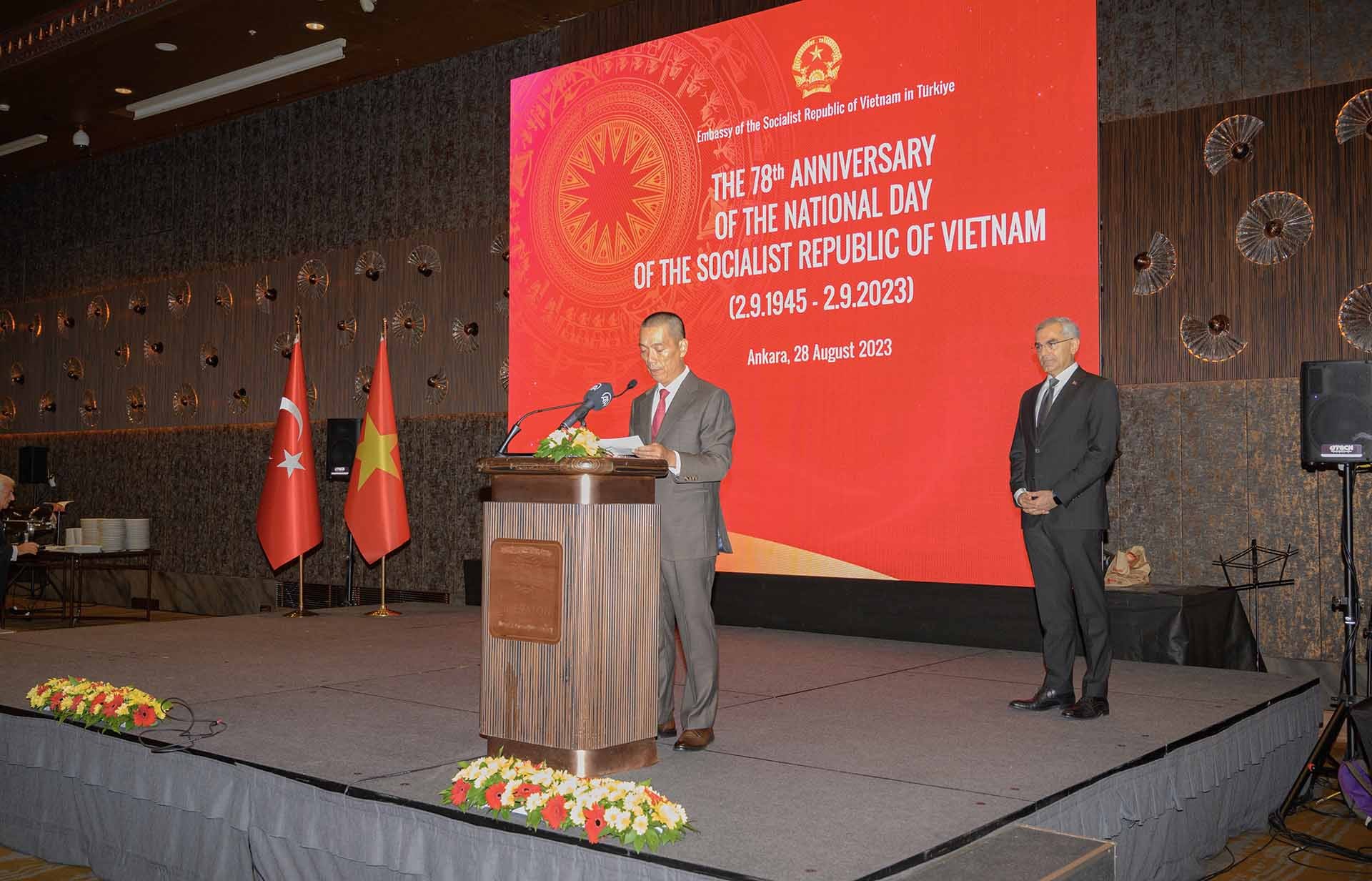 Đại sứ Đỗ Sơn Hải phát biểu tại Lễ kỷ niệm Quốc khánh.