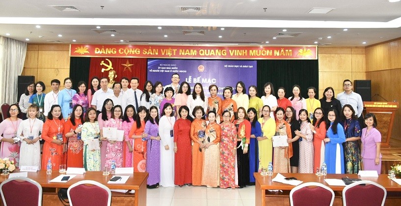 Bế giảng Khoá tập huấn giảng dạy tiếng Việt cho giáo viên người Việt Nam ở nước ngoài năm 2023