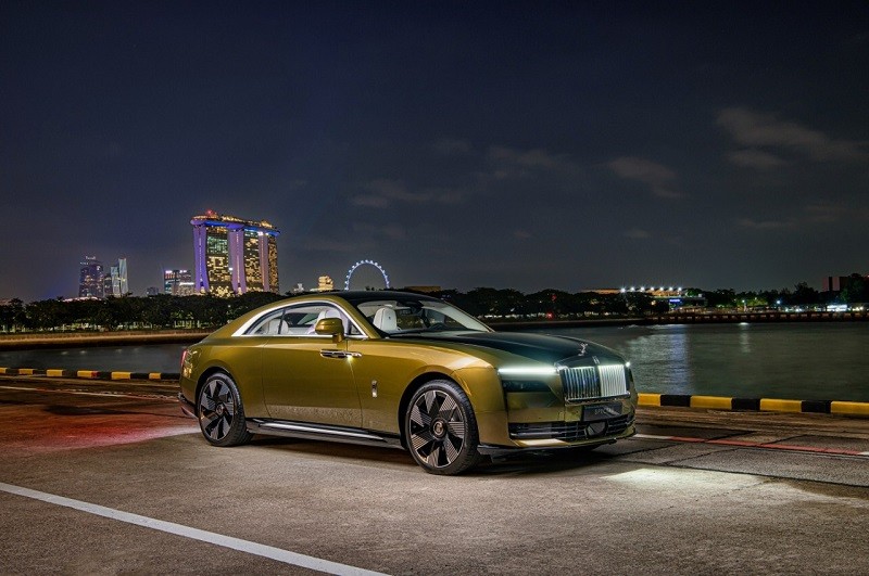 Cận cảnh xe điện siêu sang Rolls-Royce Spectre vừa ra mắt tại Singapore, giá hơn 38 tỷ đồng