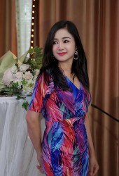 Sao Việt: NSND Thu Hà trẻ trung, nền nã; Hoa hậu Thùy Tiên đẹp ma mị