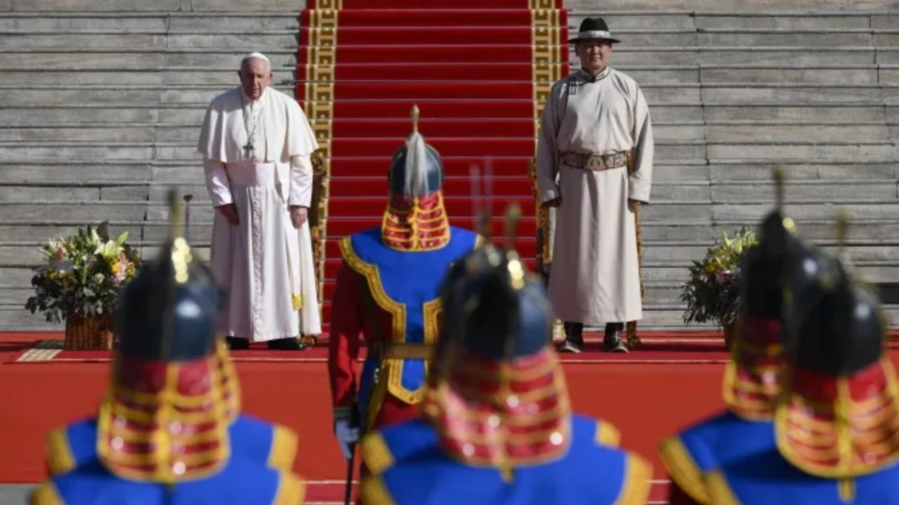 Giáo hoàng ca ngợi truyền thống tự do tôn giáo của Mông Cổ
