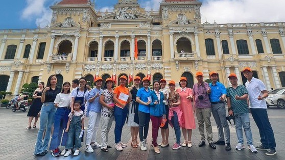 Tour tham quan trụ sở UBND TP. Hồ Chí Minh 'đắt khách' 2 ngày đầu nghỉ lễ