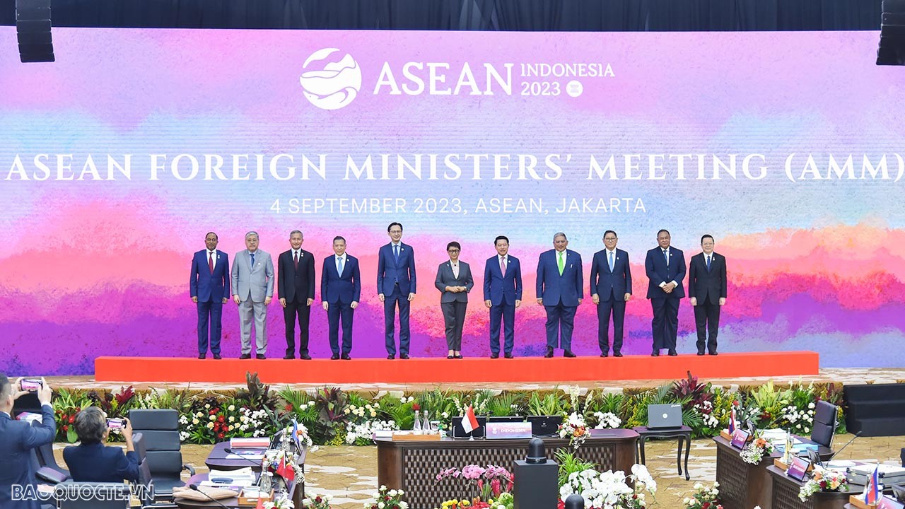 ASEAN-43: Sáng nay (4/9), khai mạc Hội nghị Bộ trưởng Ngoại giao ASEAN ASEAN-43: Sáng nay (4/9), khai mạc Hội nghị Bộ trưởng Ngoại giao ASEAN