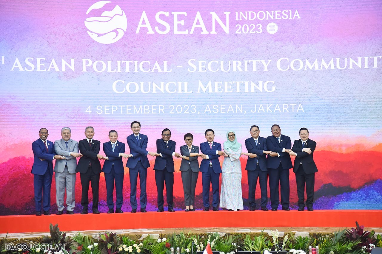 ASEAN Coordinating Council discuss ways to speed up decision-making process