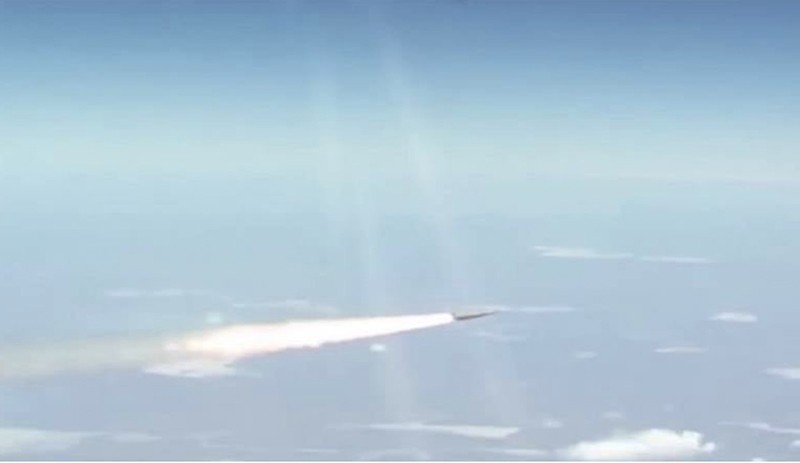                   Tên lửa Kinzhal  trên đường bay tiêu diệt mục tiêu đối phương