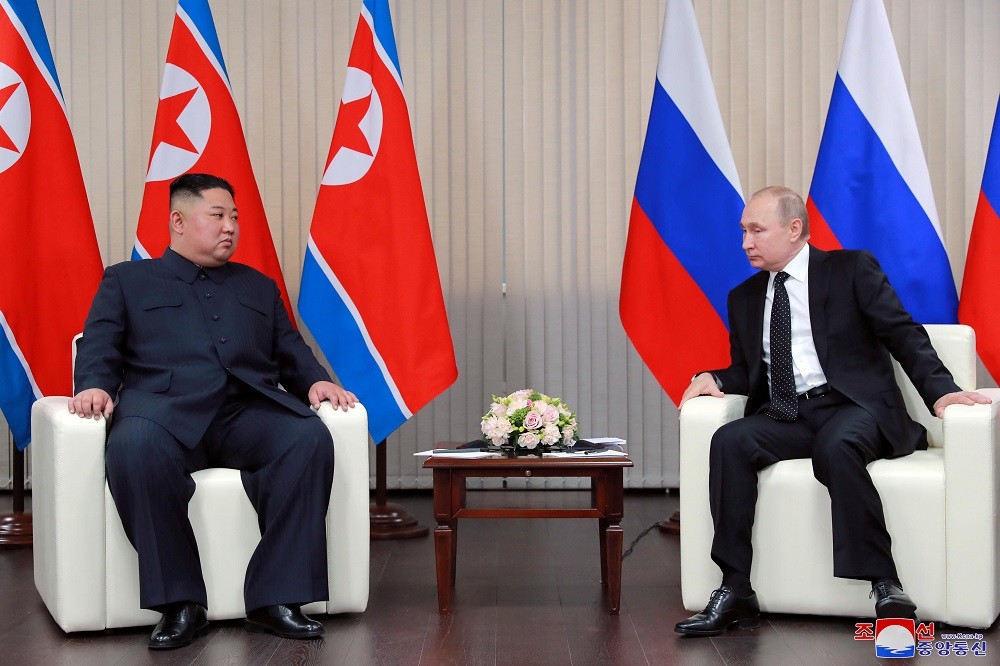 (09.05) Chủ tịch Triều Tiên Kim Jong Un và Tổng thống Nga Vladimir Putin trong một cuộc gặp gỡ hồi tháng 4/2019. (Nguồn: KCNA)