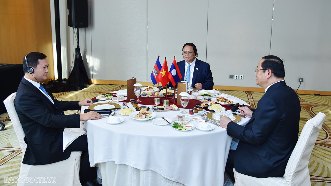 ASEAN-43: Thủ tướng Phạm Minh Chính ăn sáng làm việc với Thủ tướng Lào và Thủ tướng Campuchia