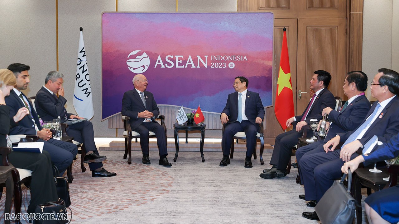 ASEAN-43: Thủ tướng Phạm Minh Chính tiếp Chủ tịch Diễn đàn Kinh tế thế giới (WEF) Klaus Schwab