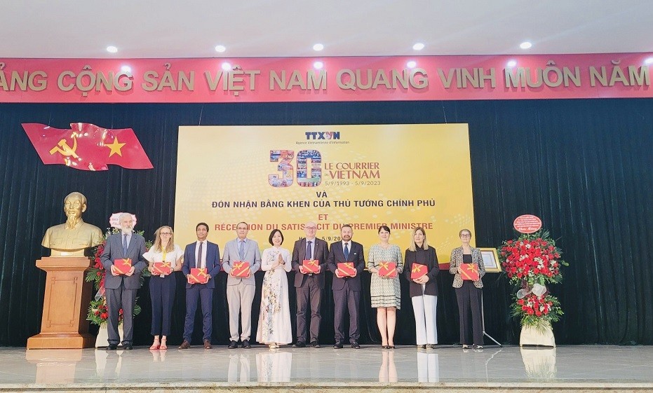 Dấu ấn 30 năm thành lập và phát triển của tờ báo tiếng Pháp duy nhất tại Việt Nam
