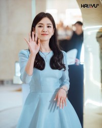 Song Hye Kyo ngọt ngào, đáng yêu dự sự kiện thương hiệu trang sức cao cấp