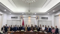 Thúc đẩy hợp tác giữa TP. Hồ Chí Minh và Jakarta trong lĩnh vực quản lý đô thị, giao thông công cộng