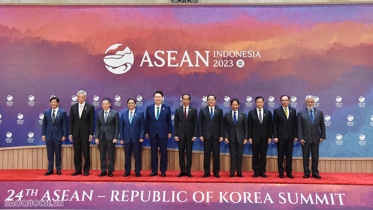 Cũng trong sáng ngày 6/9, Thủ tướng Chính phủ Phạm Minh Chính đã cùng Lãnh đạo các nước dự các Hội nghị cấp cao ASEAN-Hàn Quốc lần thứ 24. (Ảnh: Anh Sơn)