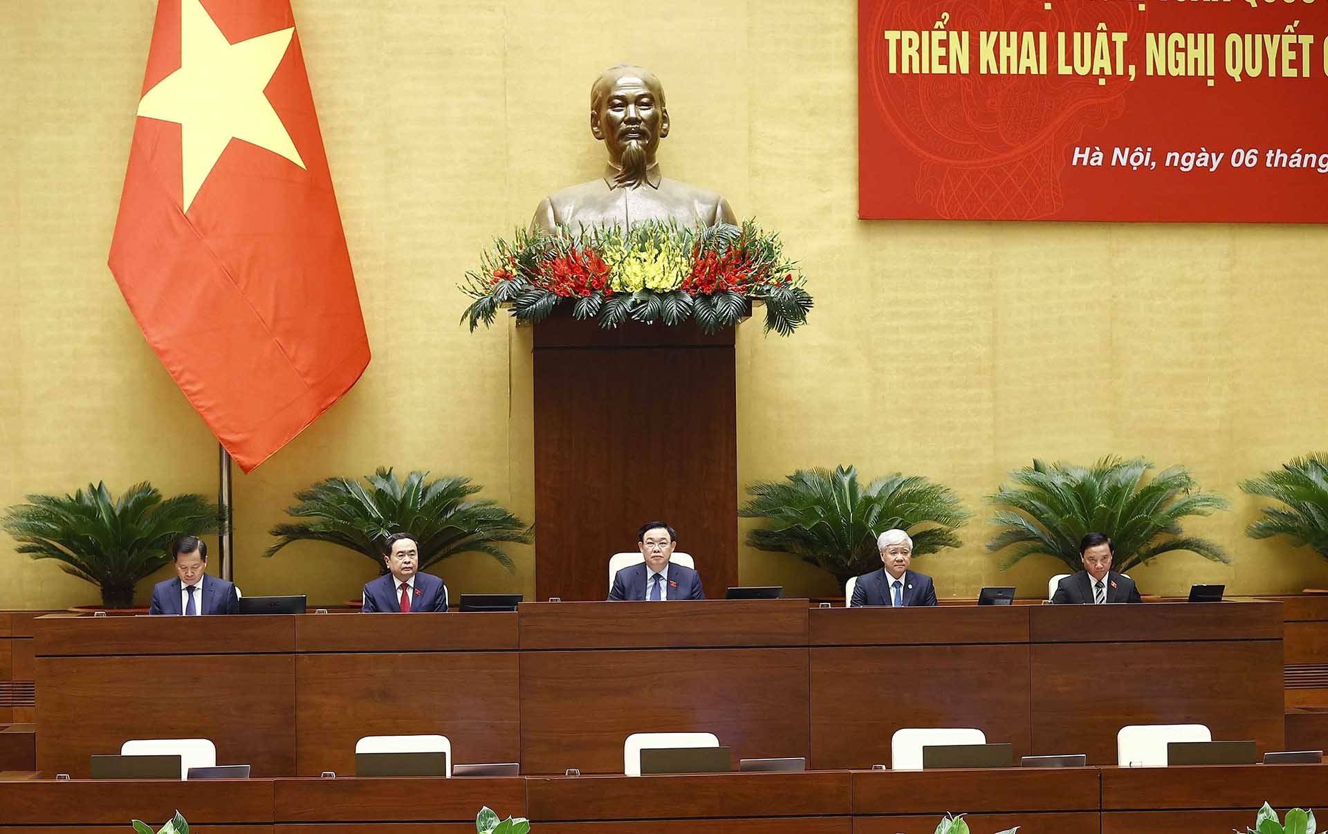 Chủ tịch Quốc hội Vương Đình Huệ chủ trì Hội nghị. (Nguồn: TTXVN)