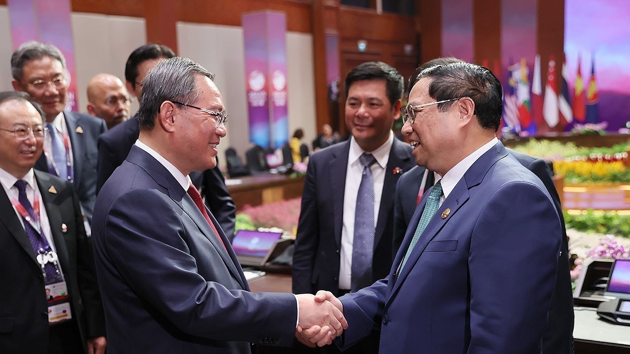 ASEAN-43: Thủ tướng Phạm Minh Chính gặp Thủ tướng Trung Quốc Lý Cường