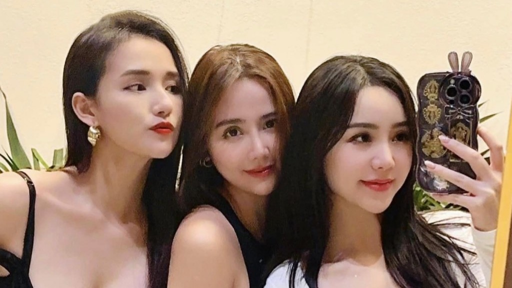Sao Việt: Hoa hậu Hà Kiều Anh mặc gợi cảm, Lã Thanh Huyền đọ sắc cùng Phan Thanh Huyền và Quỳnh Kool
