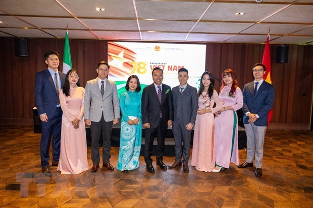 Vietnamese Students Association set up in Ireland | Society | Vietnam+ (VietnamPlus)