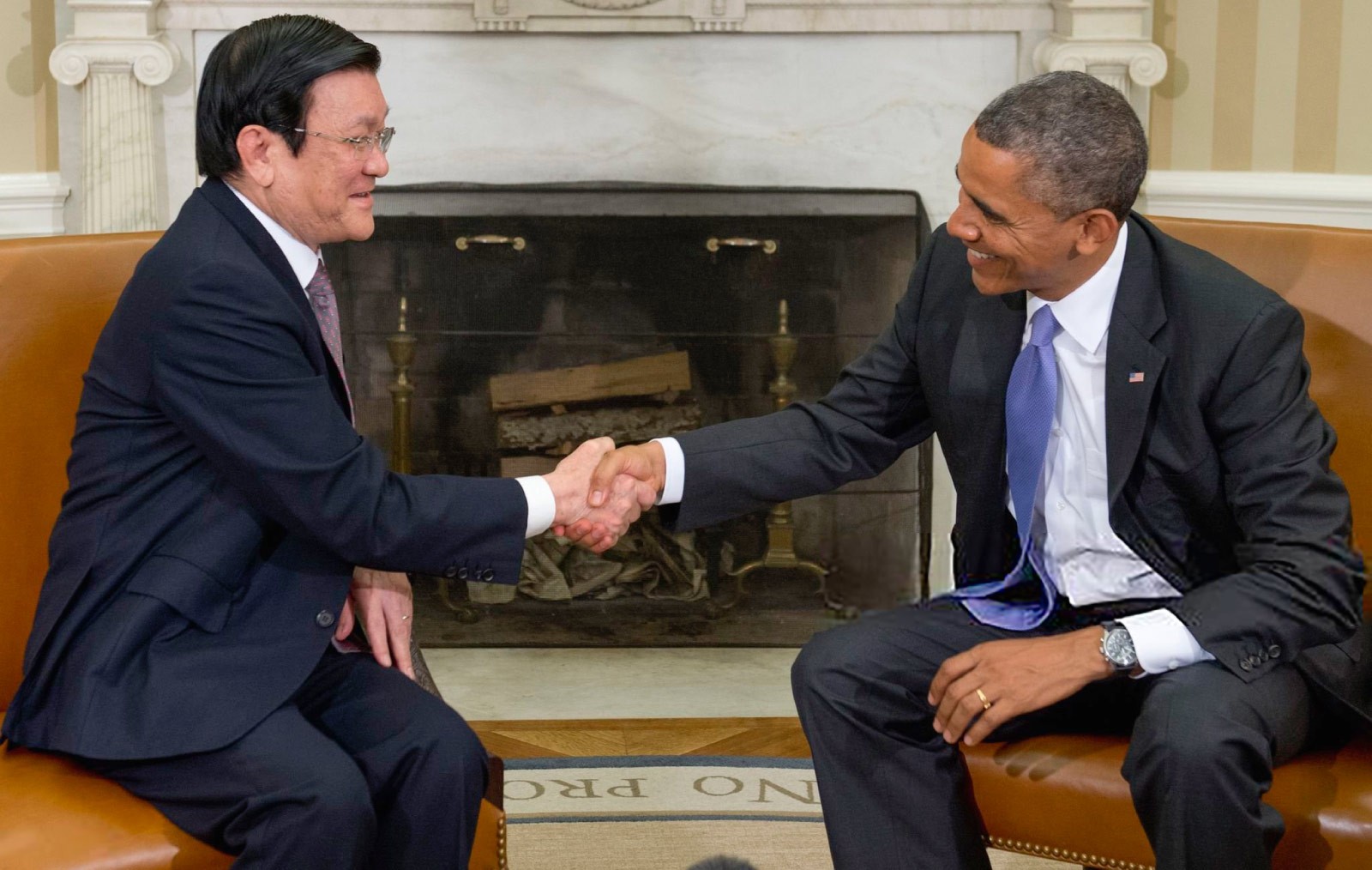 Chủ tịch nước Trương Tấn Sang (trái) trong cuộc hội đàm với Tổng thống Hoa Kỳ Barack Obama tại phòng Bầu Dục trong Nhà Trắng, Washington, Hoa Kỳ, ngày 25/7/2013. (Nguồn: Reuters)