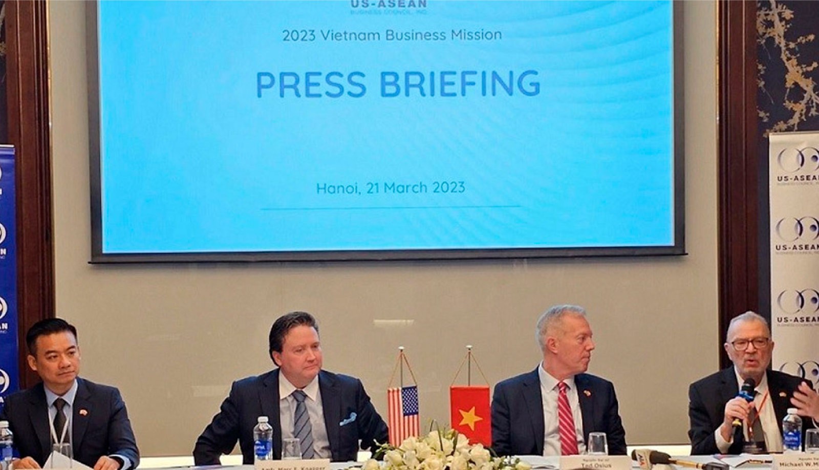 Việt Nam Hoa Kỳ: Bắt tay viết tiếp câu chuyện thành công trong thương mại và đầu tư