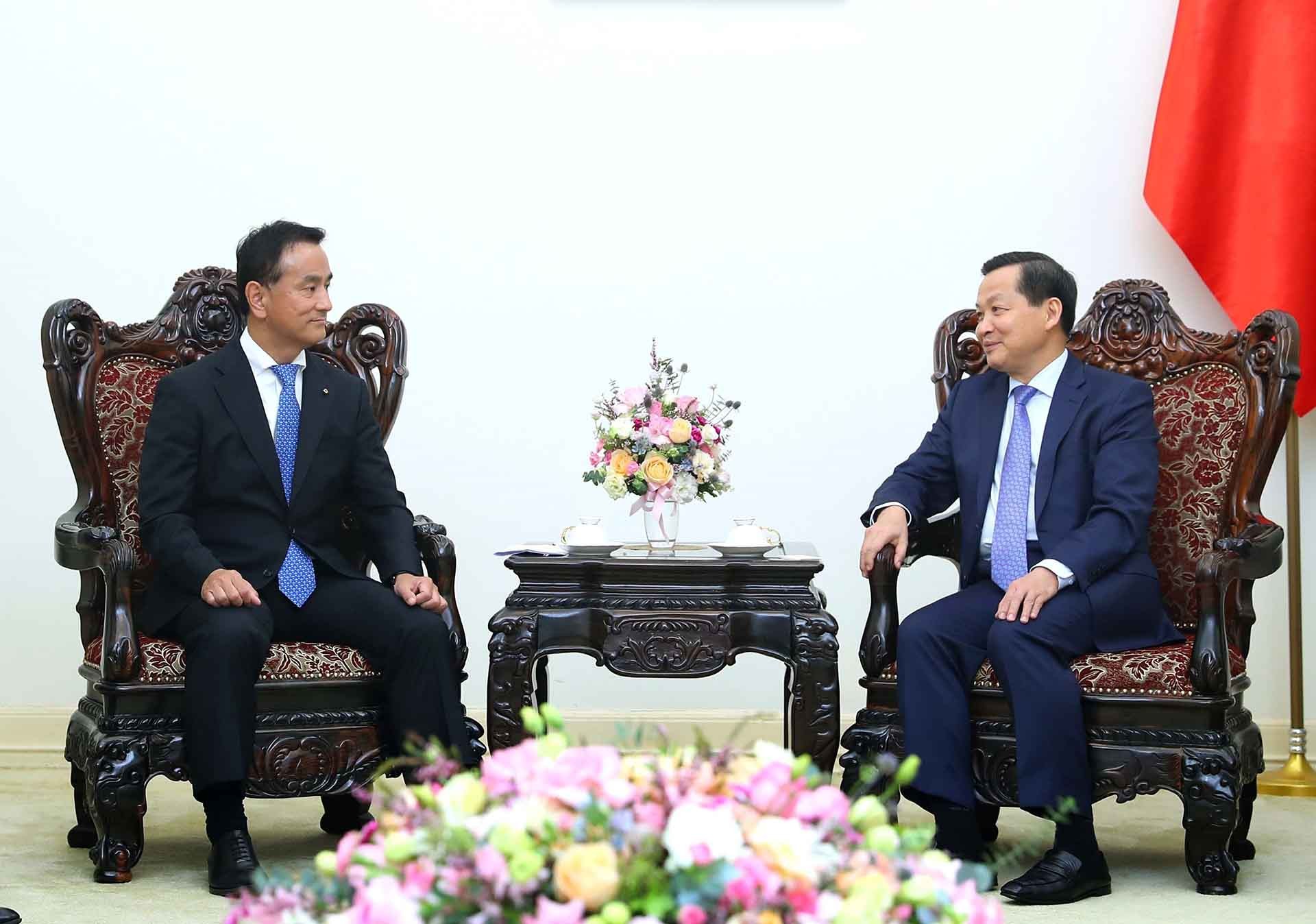 Phó Thủ tướng Lê Minh Khái tiếp ông Muraoka Tsugumasa, Thống đốc tỉnh Yamaguchi, Nhật Bản. (Nguồn: TTXVN)