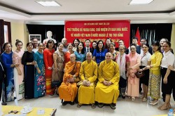 Cộng đồng người Việt tại Lào tích cực tham gia các hoạt động hướng về cội nguồn, gìn giữ bản sắc văn hóa và ngôn ngữ dân tộc
