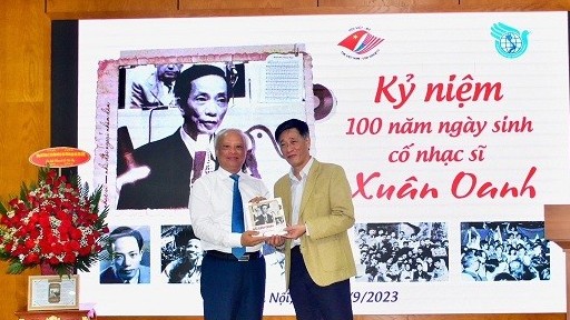 Kỷ niệm 100 ngày sinh cố nhạc sĩ Xuân Oanh: Tấm gương sáng về đối ngoại nhân dân