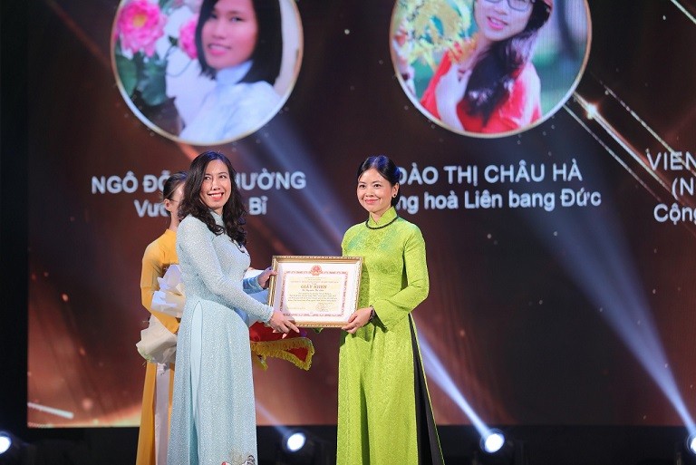 Bộ trưởng Ngoại giao Bùi Thanh Sơn: Việc giữ gìn và phát huy tiếng Việt là nhiệm vụ quan trọng, có ý nghĩa thực tiễn, giá trị khoa học và nhân văn sâu