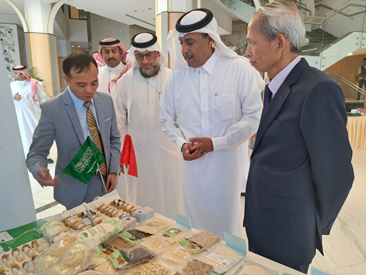 Vietnamese agricultural products leave a lasting impression at  Amazing ASEAN Week 2023 in Saudi Arabia