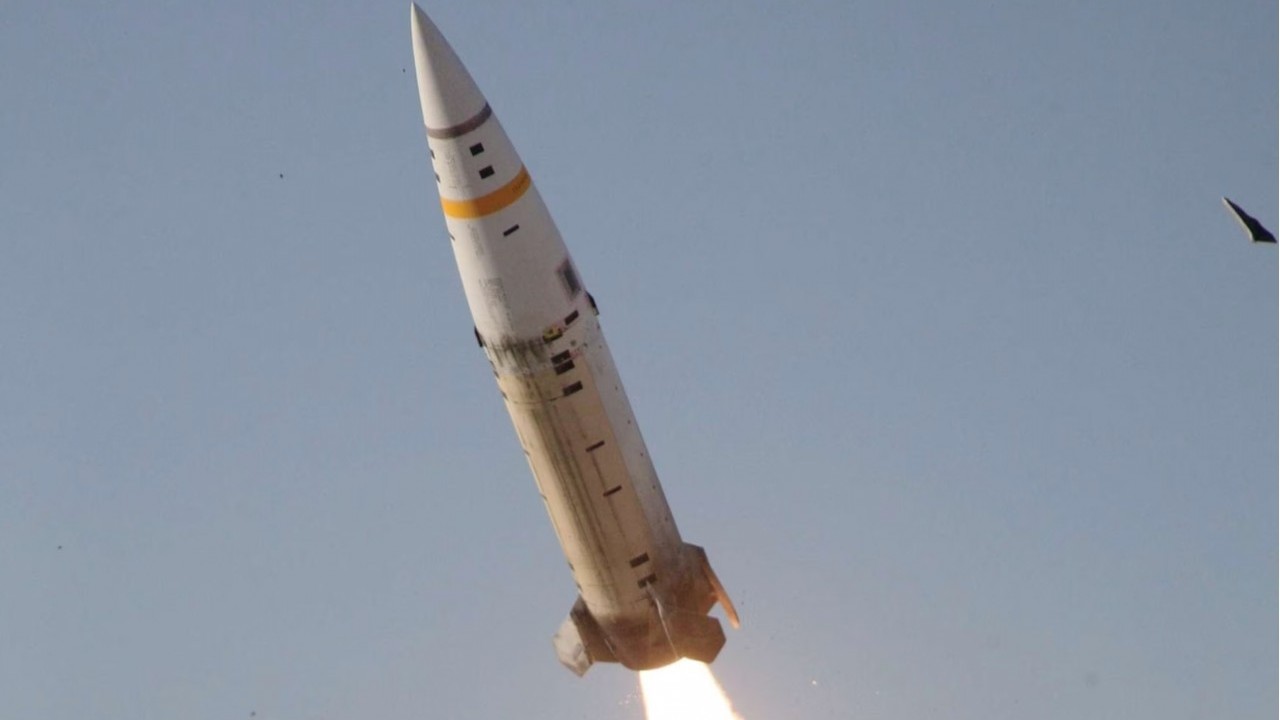 Ukraine sắp nhận tên lửa tầm xa ATACMS với tầm bắn trên 300km của Mỹ?