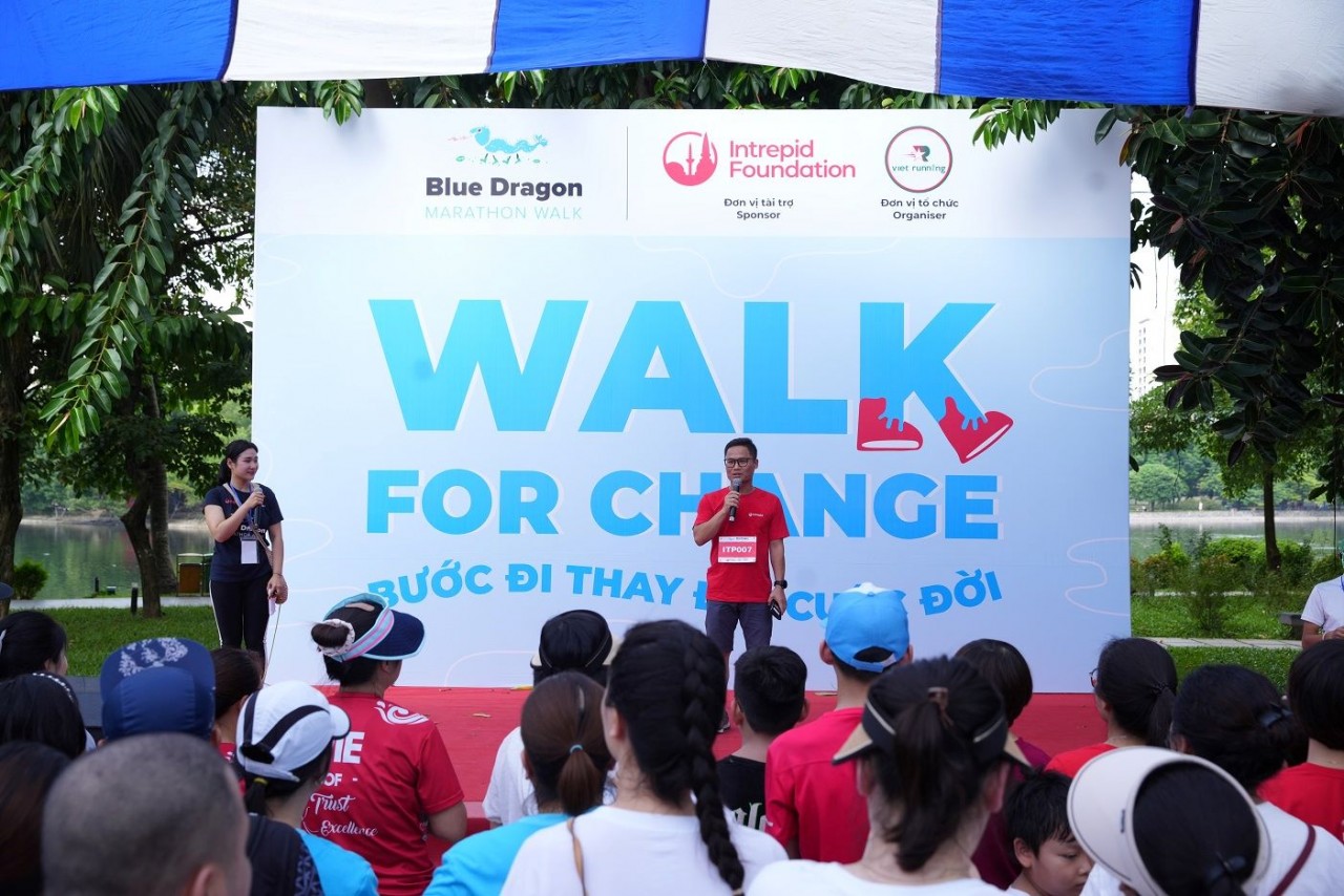 Hơn 500 người tham gia giải đi bộ gây quỹ Blue Dragon Marathon Walk 2023