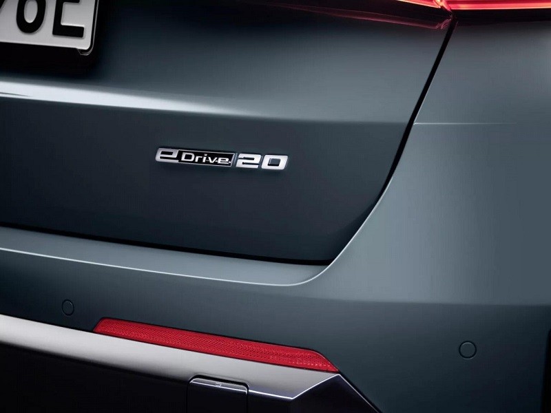 Cận cảnh xe điện BMW iX1 eDrive20 vừa ra mắt, giá 1,23 tỷ đồng