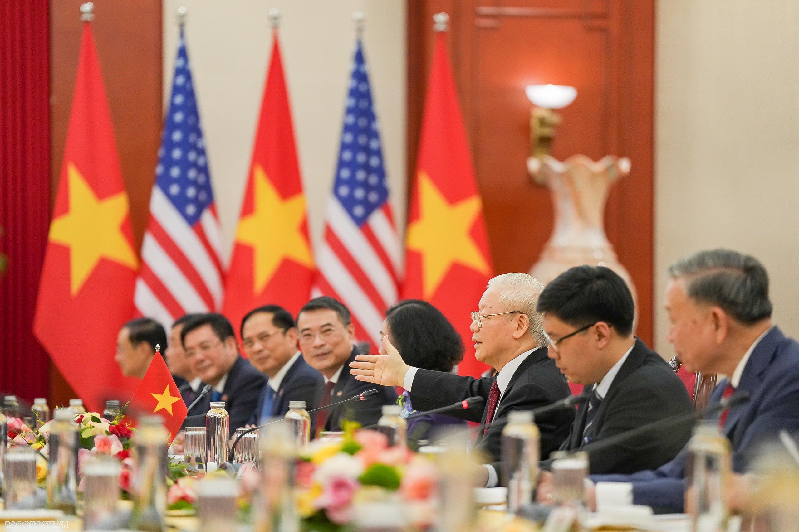 Hai ngày ở Việt Nam của Tổng thống Hoa Kỳ Joe Biden Hai ngày thăm cấp Nhà nước Việt Nam của Tổng thống Hoa Kỳ Joe Biden qua ảnh