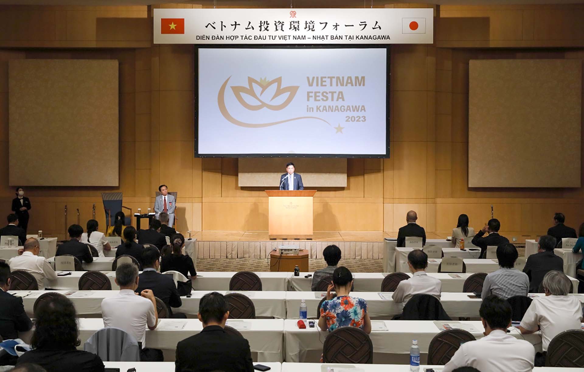 Đại sứ Phạm Quang Hiệu phát biểu tại Diễn đàn hợp tác đầu tư Việt Nam-Nhật Bản tại Kanagawa.