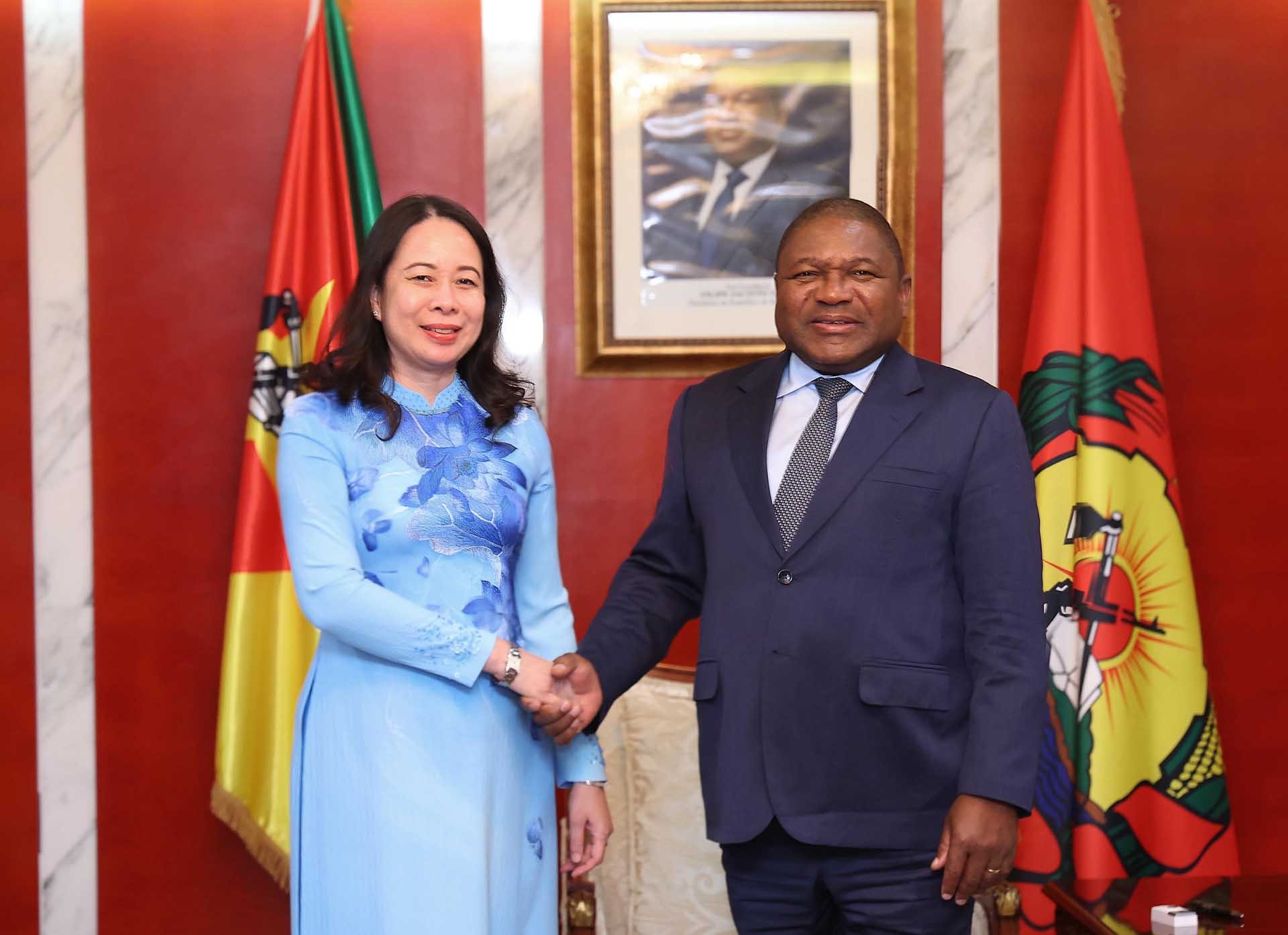 Phó Chủ tịch nước Võ Thị Ánh Xuân hội kiến Chủ tịch đảng cầm quyền FRELIMO, Tổng thống Mozambique Filipe Nyusi. 